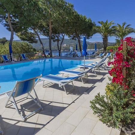 Il Porto Trilocale Nr.7 Apartment Porto Azzurro Bagian luar foto