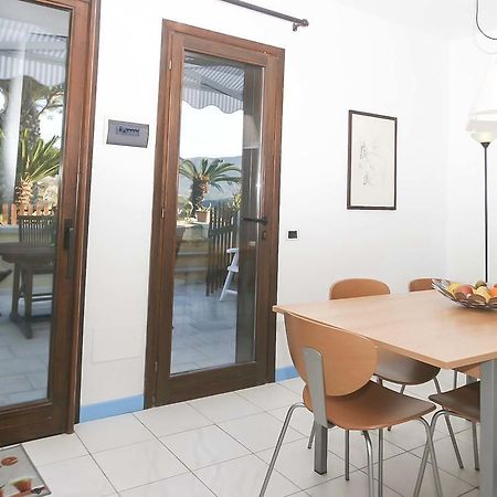 Il Porto Trilocale Nr.7 Apartment Porto Azzurro Bagian luar foto