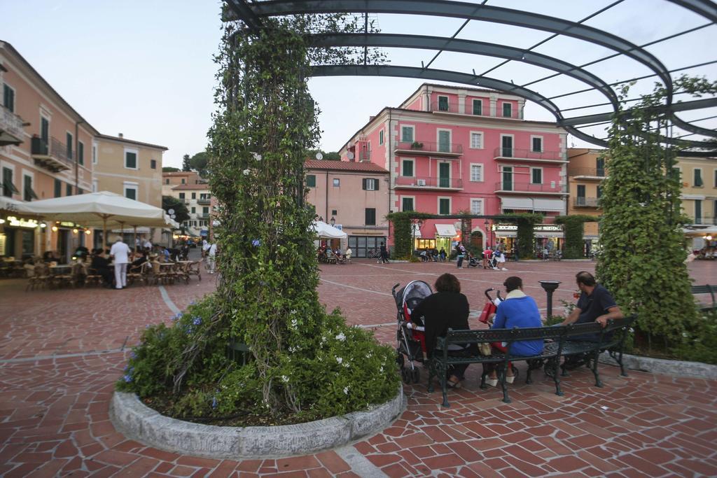 Il Porto Trilocale Nr.7 Apartment Porto Azzurro Bagian luar foto