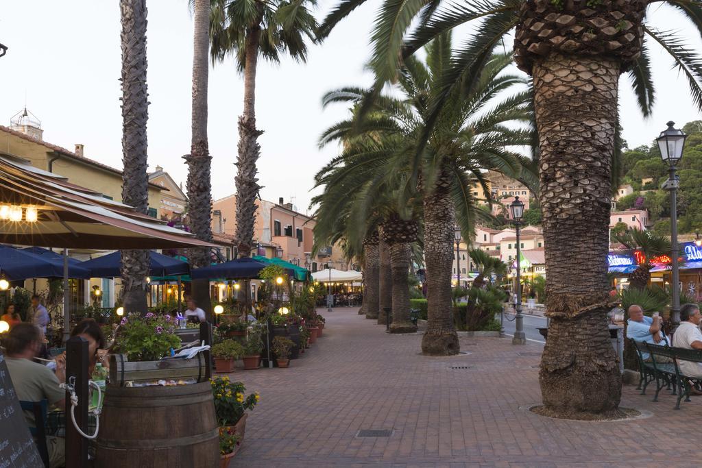 Il Porto Trilocale Nr.7 Apartment Porto Azzurro Bagian luar foto