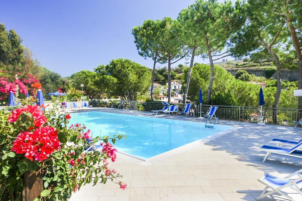 Il Porto Trilocale Nr.7 Apartment Porto Azzurro Bagian luar foto