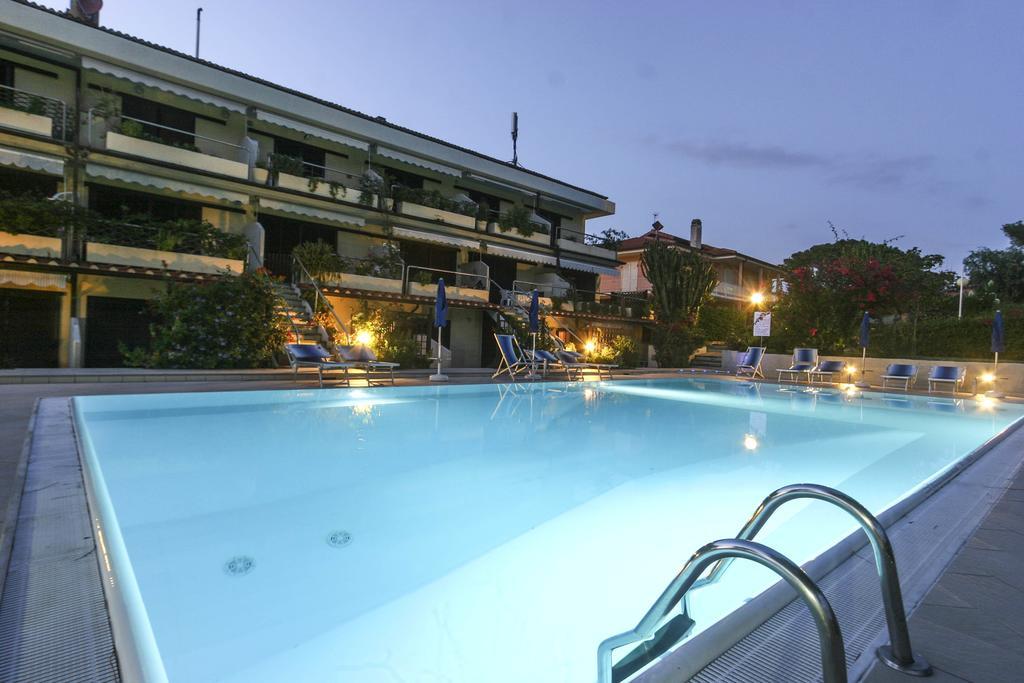 Il Porto Trilocale Nr.7 Apartment Porto Azzurro Bagian luar foto